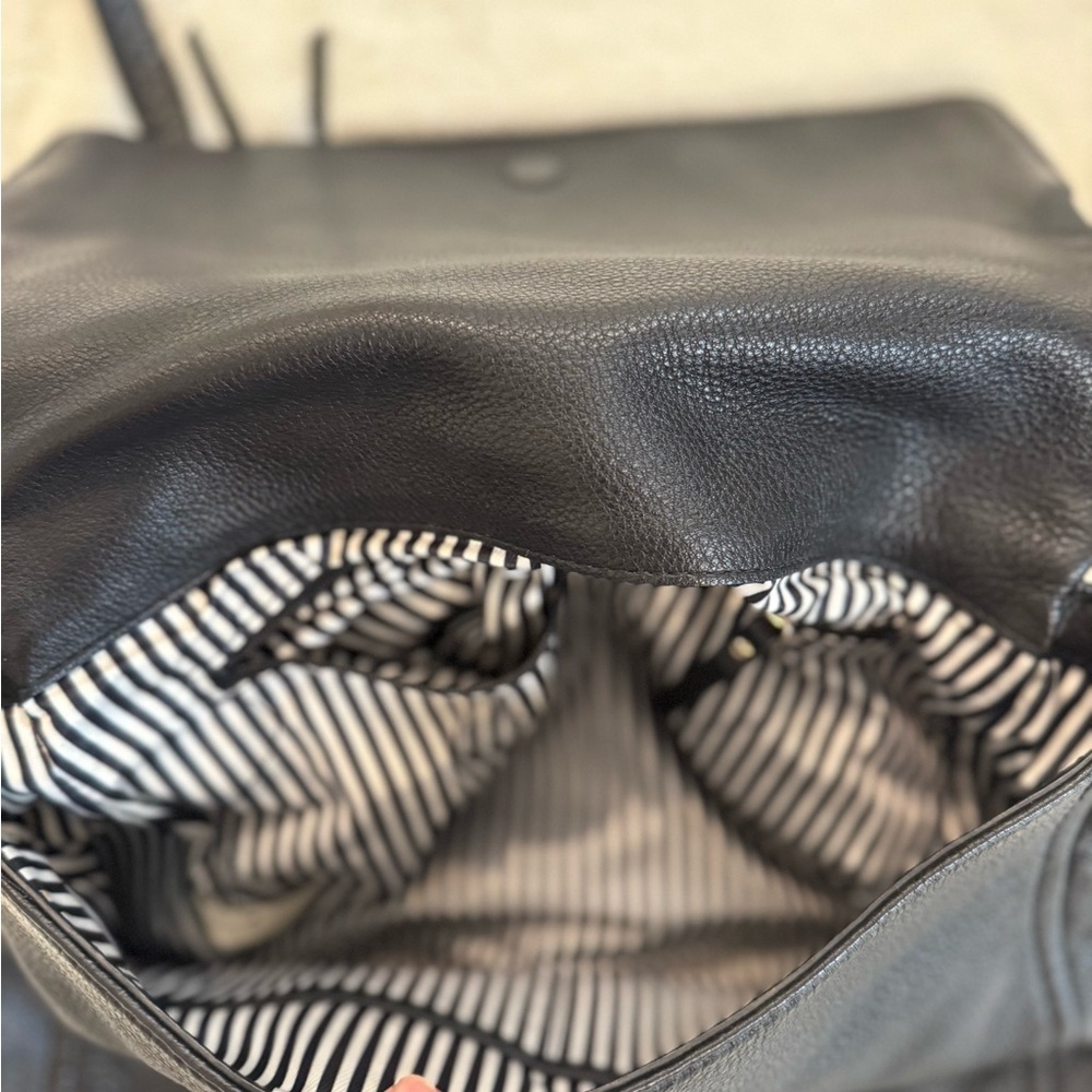 Kate Spade Cobble Hill Black Pebbled Leather Classic Crossbody Bag - Picture 4 of 16